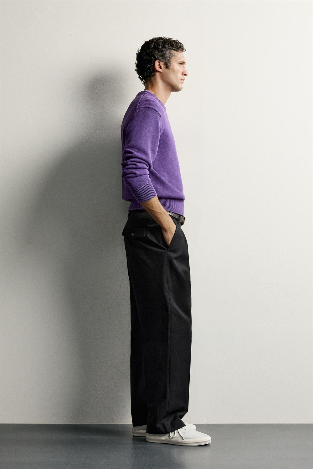 ZARA БРЮКИ ЧИНОС REGULAR FIT СО СКЛАДКАМИ, ЧЕРНЫЙ