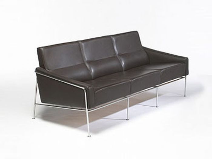 Диван Arne Jacobsen 3300 3 Seats