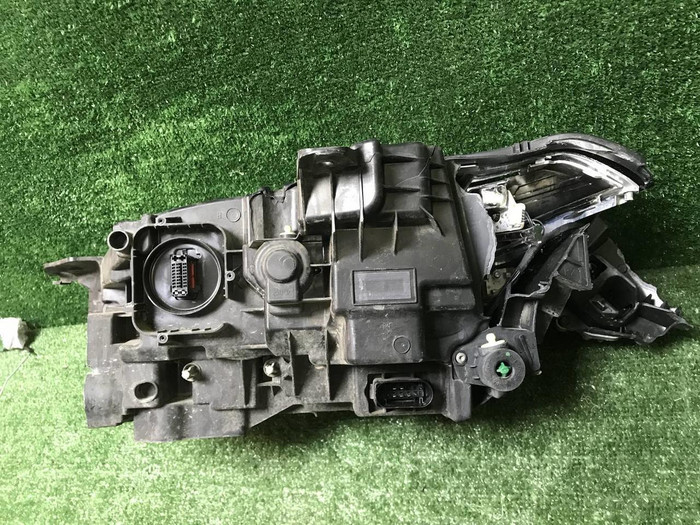 Битая Фара правая Volvo XC90 2 (14-19) Full LED