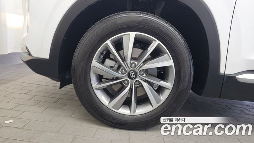 Hyundai Santafe Gasoline 2.0T 2WD — 2020