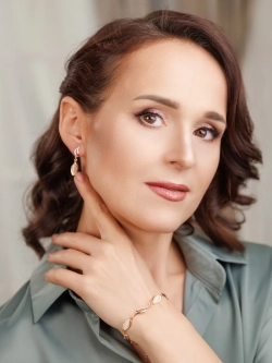 Браслет Мирабелла с бежевыми камнями