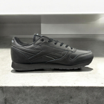 Reebok Classic Leather • Total Black