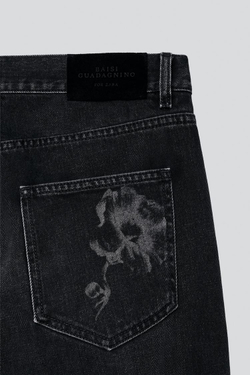 ZARA X BAISI GUADAGNINO ДЖИНСЫ СВОБОДНОГО КРОЯ С ПРИНТОМ, ЧЕРНЫЙ