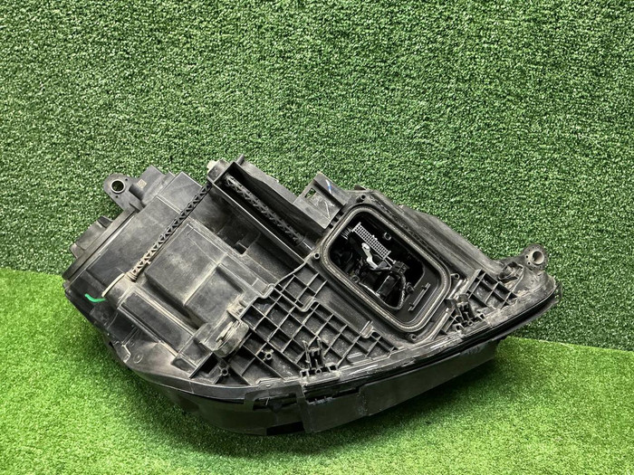 Фара левая Mercedes GLE V167 (18-24) Multibeam LED