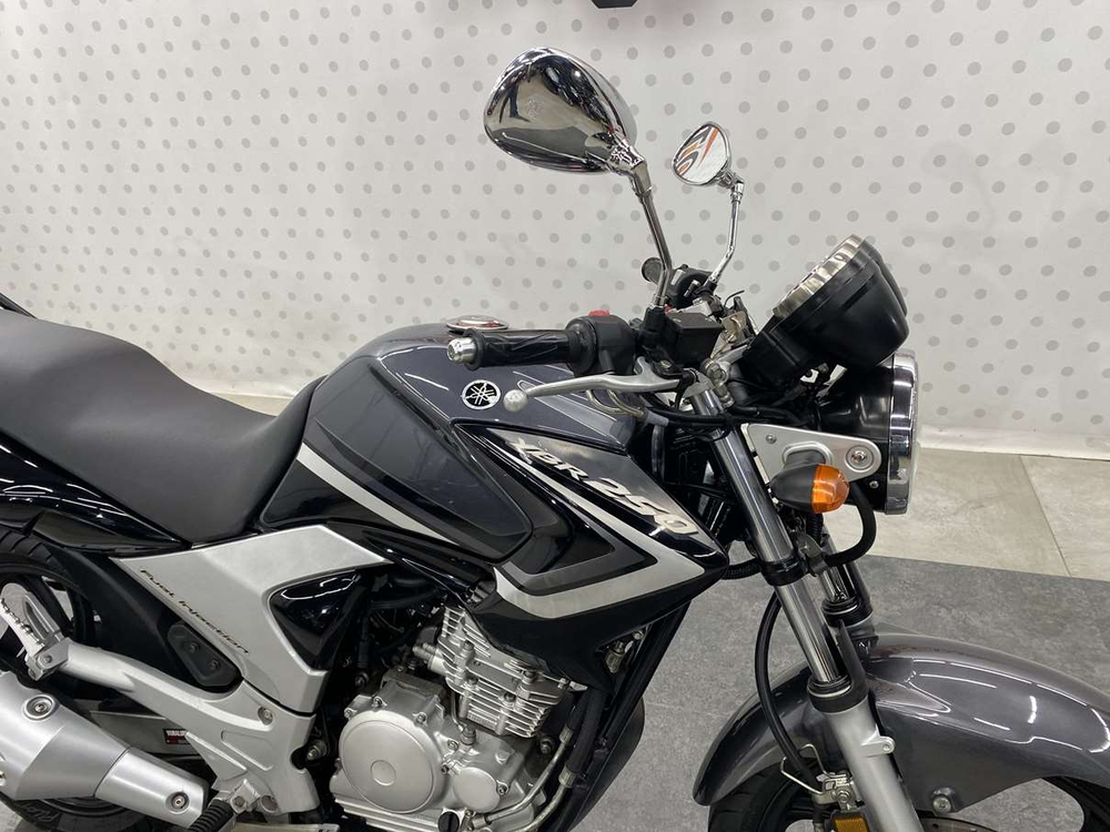 Yamaha YBR250, 2011