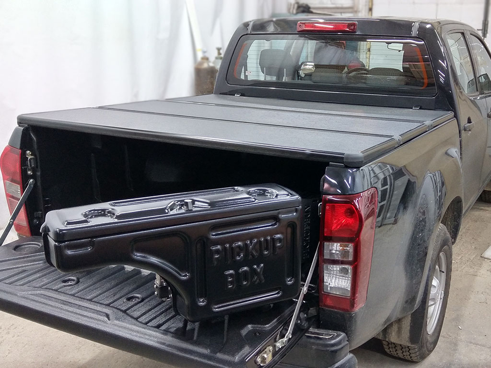 Поворотный бокс в кузов пикапа D-max