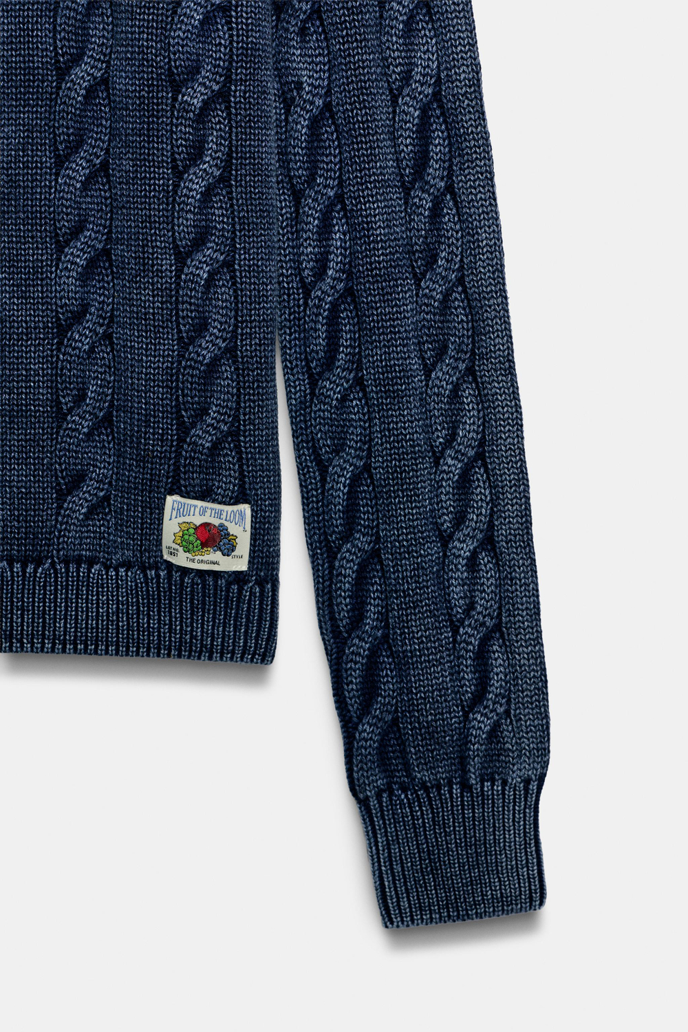 ТРИКОТАЖНЫЙ СВИТЕР ОВЕРСАЙЗ С КОСАМИ FRUIT OF THE LOOM™ — ZARA