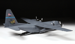 Американский военно-транспортный самолет С-130