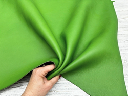 Фактура кожи Vacchetta Classic Extra Green