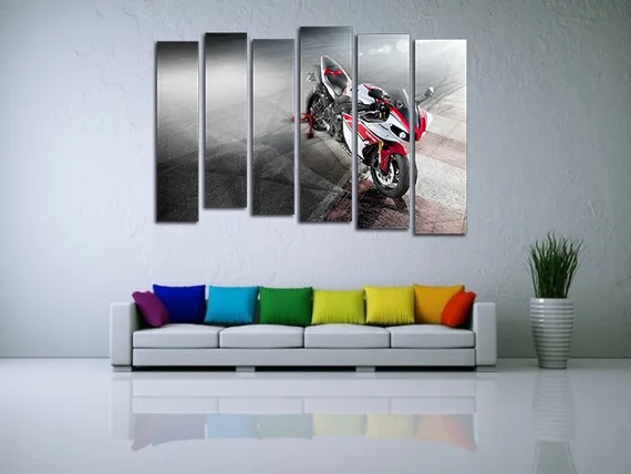 Модульная картина " Yamaha r-1 "
