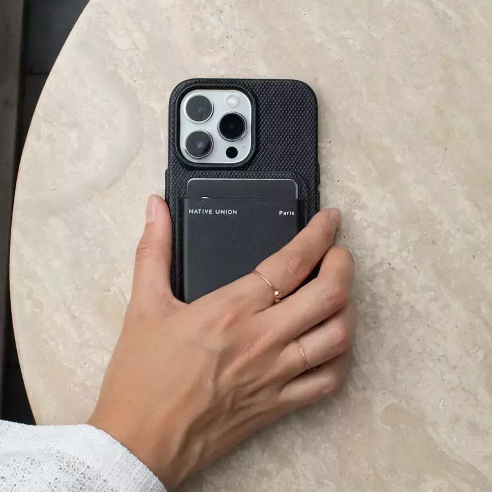 Чехол Native Union (Re)Classic Case для iPhone 15 Pro