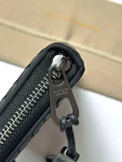 Кожаное портмоне Bottega Venetta черный