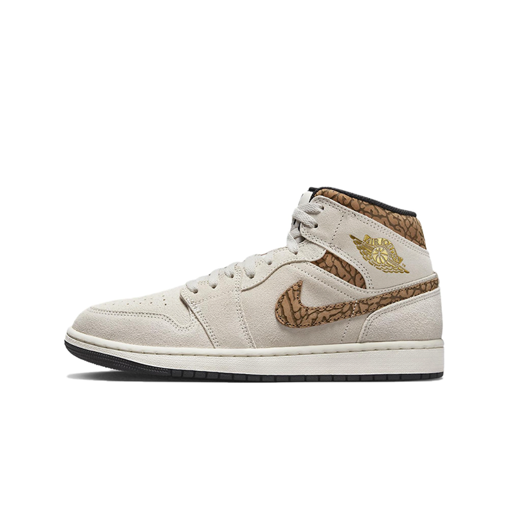 alt="Air Jordan 1 Mid SE Brown Elephant DZ4129-102 бежевые кроссовки с фактурным Swoosh вид сбоку на белом фоне"