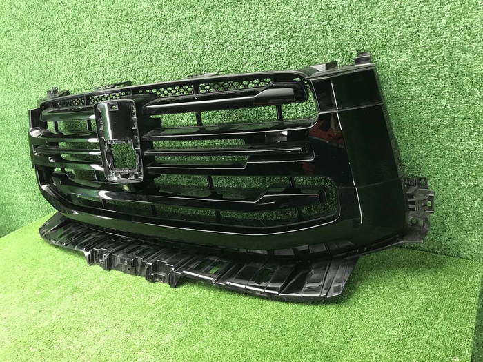 Решетка радиатора Tank 500 (2021-н.в.)