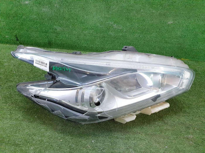 Битая Фара правая Nissan Murano Z52 (14-22) LED