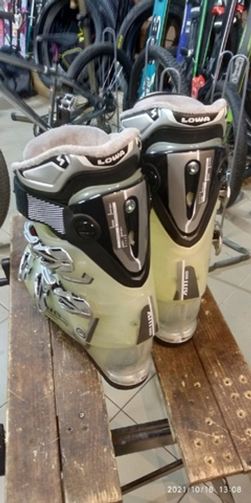 Горнолыжные ботинки Lowa AM 100 Lady 270-275