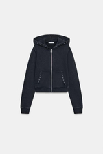 Свитшот с заклепками и эффектом потертости - ZARA