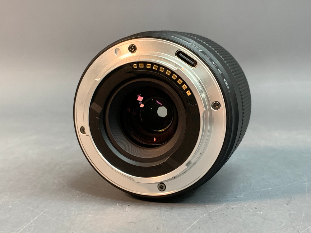 Viltrox AF 20mm f/2.8 для Sony E