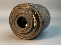 Canon 100D Kit 18-55mm 3.5-5.6 IS STM 5.000 кадров