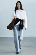 ФУТБОЛКА С КОНТРАСТНЫМИ ШВАМИ — ZARA