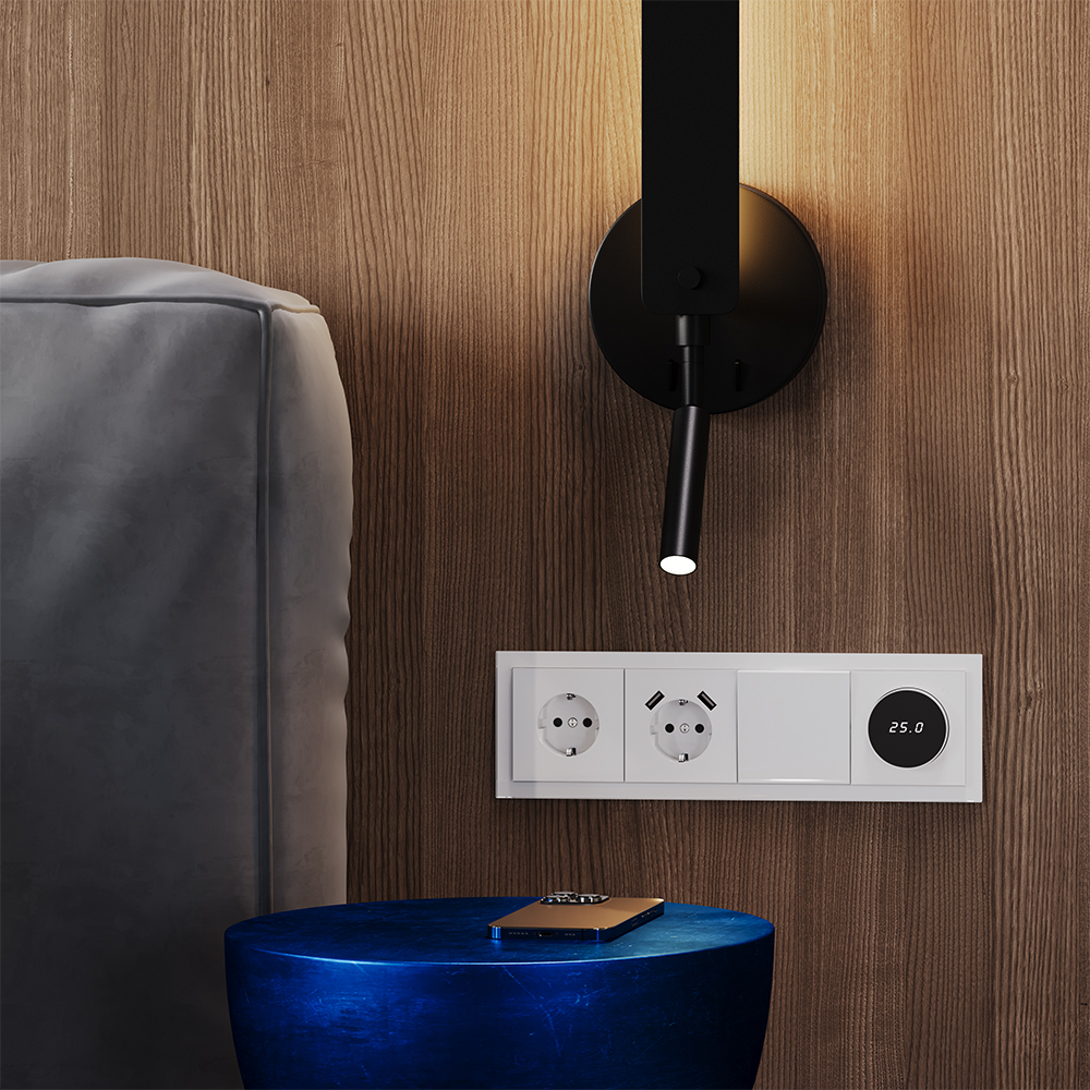 Розетка встраиваемая с заземлением и защитными шторками, 16А, с USB, A+A, (белый матовый) Voltum S70 VLS040402