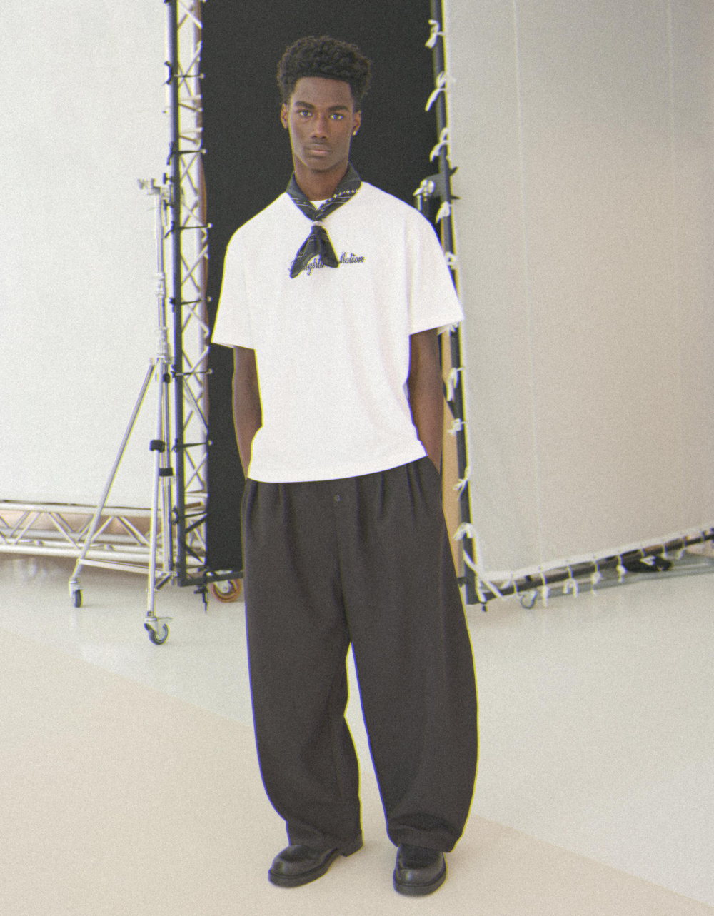 Мужская футболка relaxed fit с коротким рукавом и принтом, арт. 3913/112 - BERSHKA