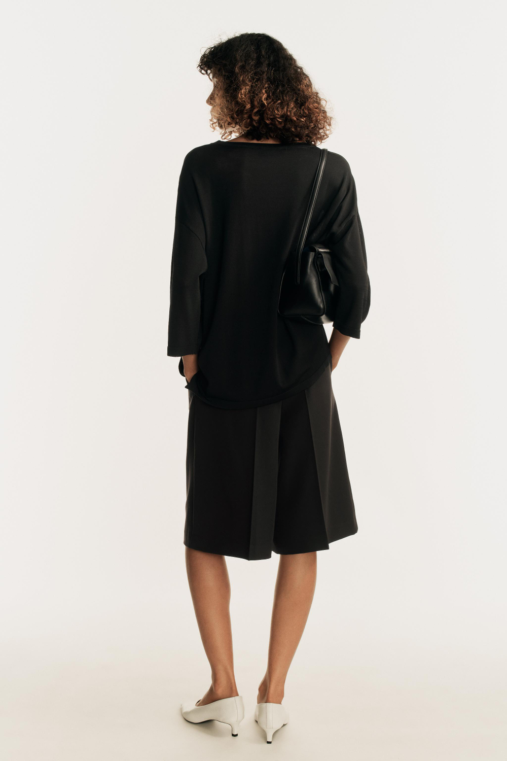 ZARA ТРИКОТАЖНЫЙ ТОП С РУКАВАМИ 3/4, ЧЕРНЫЙ
