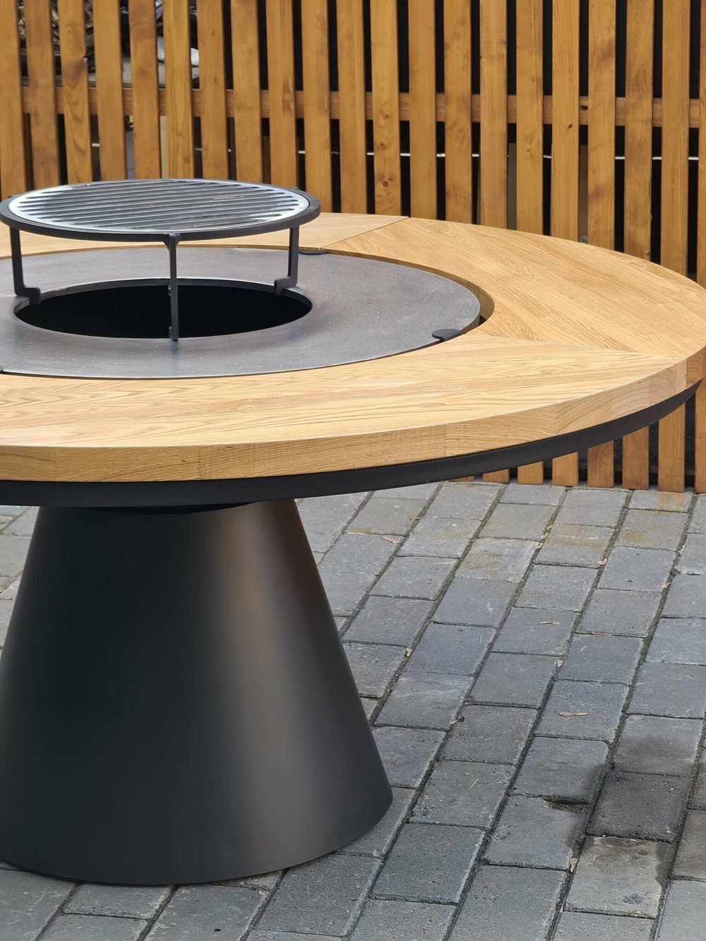 Дровяной гриль-стол Elbrus Grill Тибет 850 (диаметр стола 1490 мм)