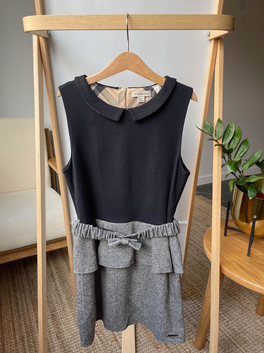 Платье Burberry, 140
