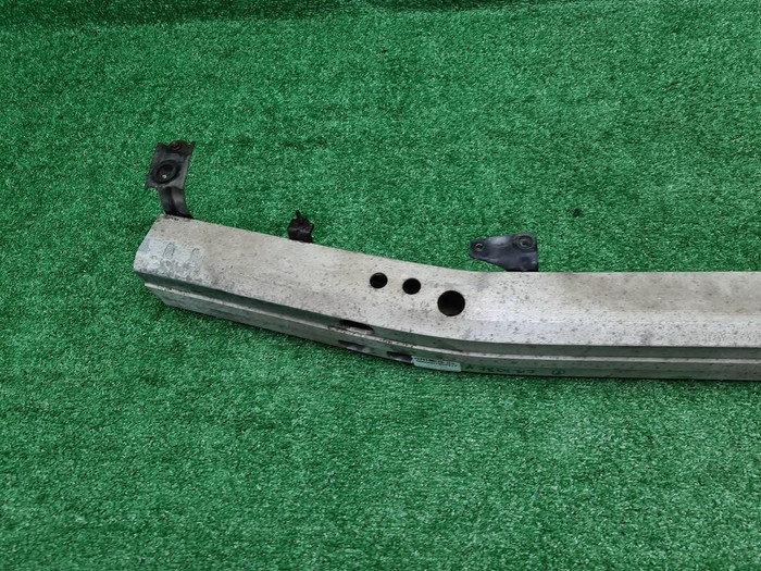 Усилитель передний Toyota Land Cruiser 200 (07-15)