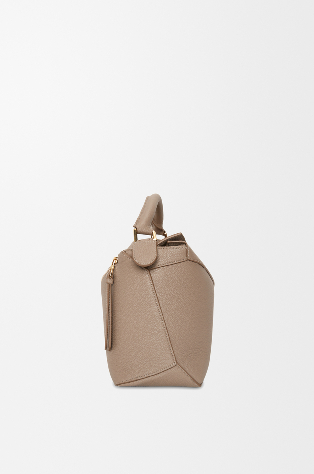 Loewe Сумка среднего размера Puzzle Edge из мягкой зернистой телячьей кожи, песочный
