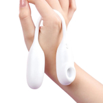 Белое виброяйцо + вакуумный стимулятор в кейсе BeYourLover Magic Suitcase App Controlled Suction & Vibrating Egg with Charging Case White