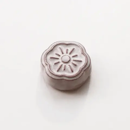 Магнитная игольница конфетка Awaji Kawara Cohana, цвет белый