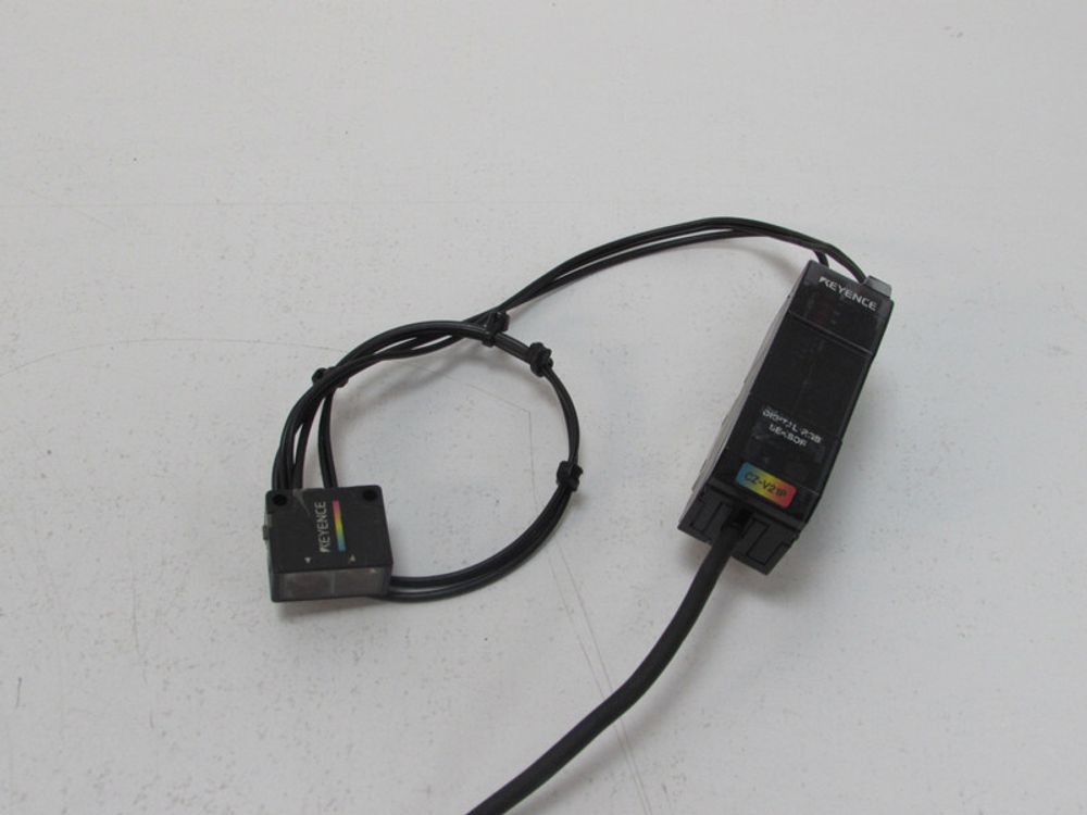 SENSOREN Keyence CZ-V21P Digital RGB Sensor