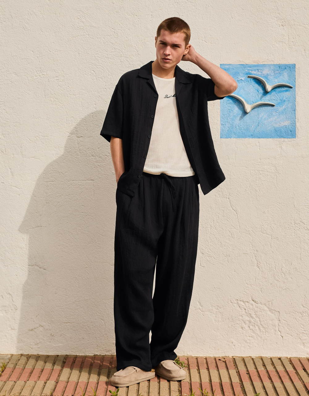 Мужские брюки baggy из рустикальной ткани - BERSHKA