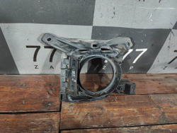 Накладка ПТФ правая Toyota Land Cruiser 200 12-15 Б/У Оригинал 5203060080