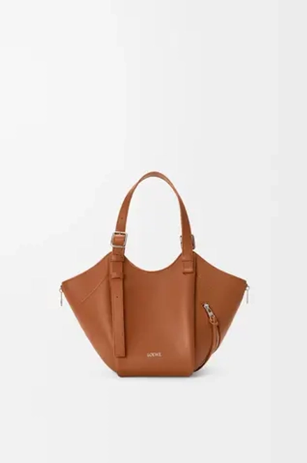 Loewe Сумка Hammock Flip из классической телячьей кожи, светло-коричневый