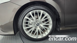 Toyota Camry 2.5 — 2019
