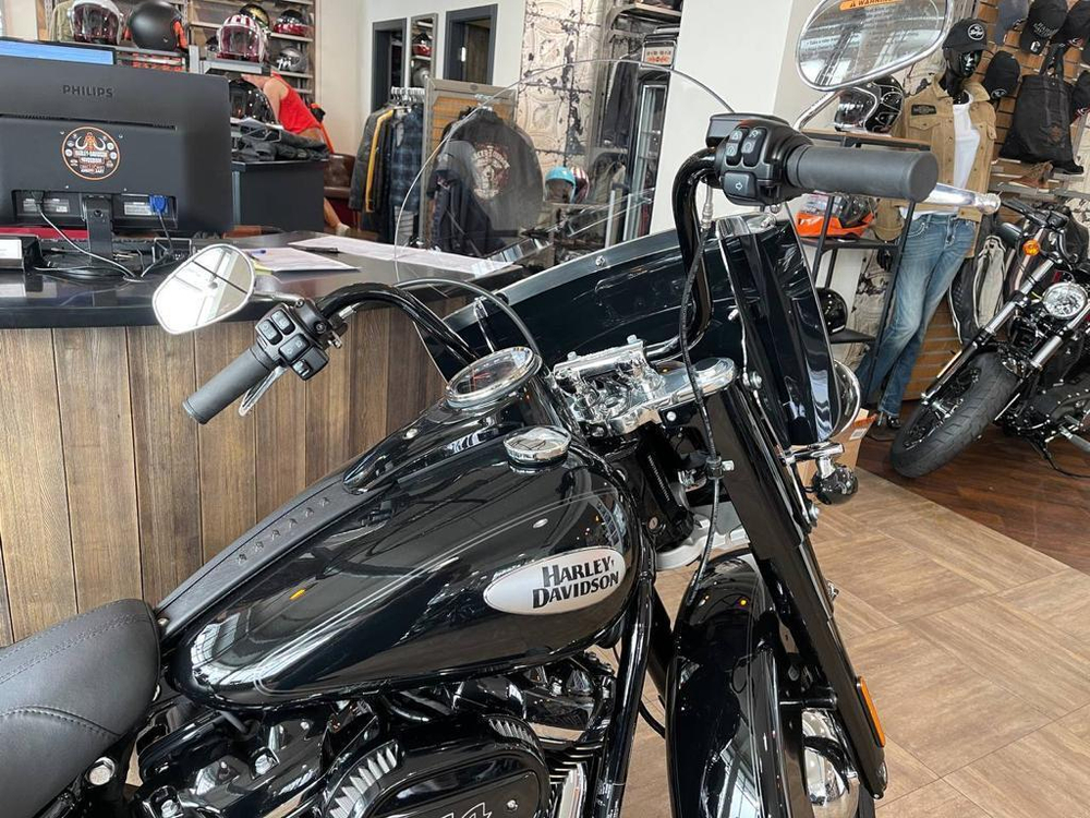 Мотоцикл Harley-Davidson Heritage 114 Softail Vivid Black