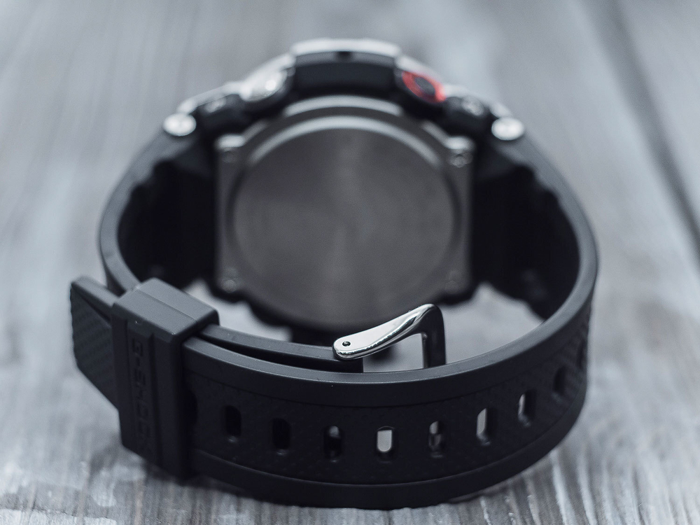 Японские наручные часы Casio G-SHOCK GST-B100-1A