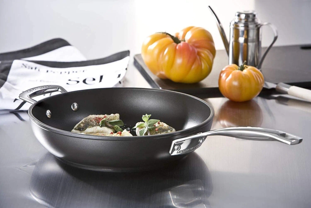 Le Creuset Сковорода PRO с антипригарным покрытием 30см. 51101300010202