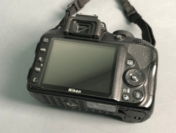 Nikon D3300 kit 18-55 7.700 кадров