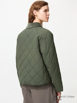 UNIQLO Короткая стеганая куртка, оливково-зеленый