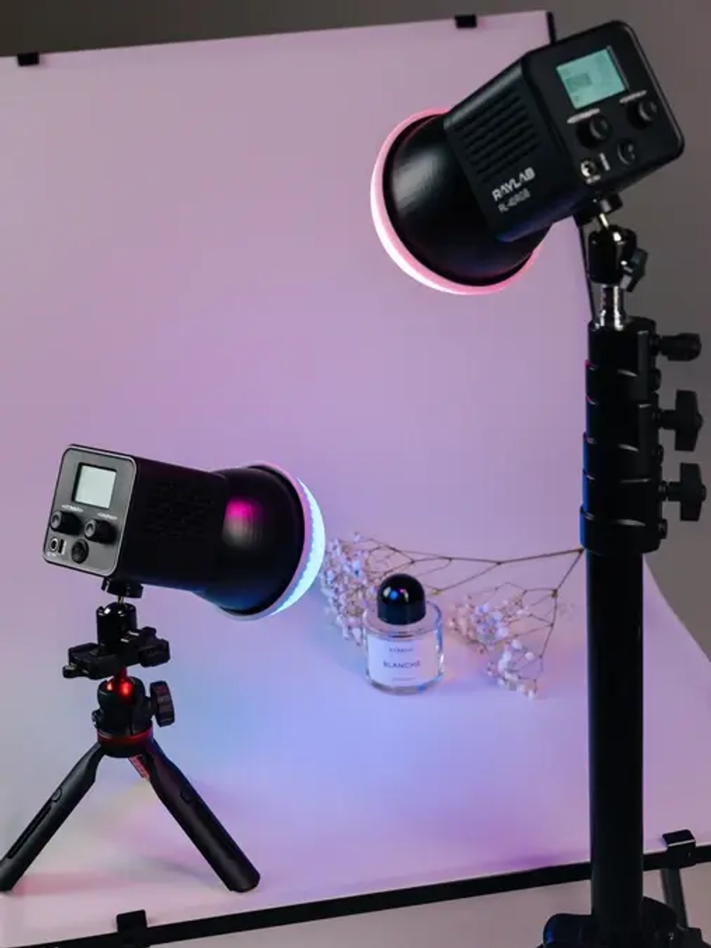 Осветитель светодиодный Raylab RL-40RGB-DR 2500K-6500K 3400mAh c рефлектором и диффузором