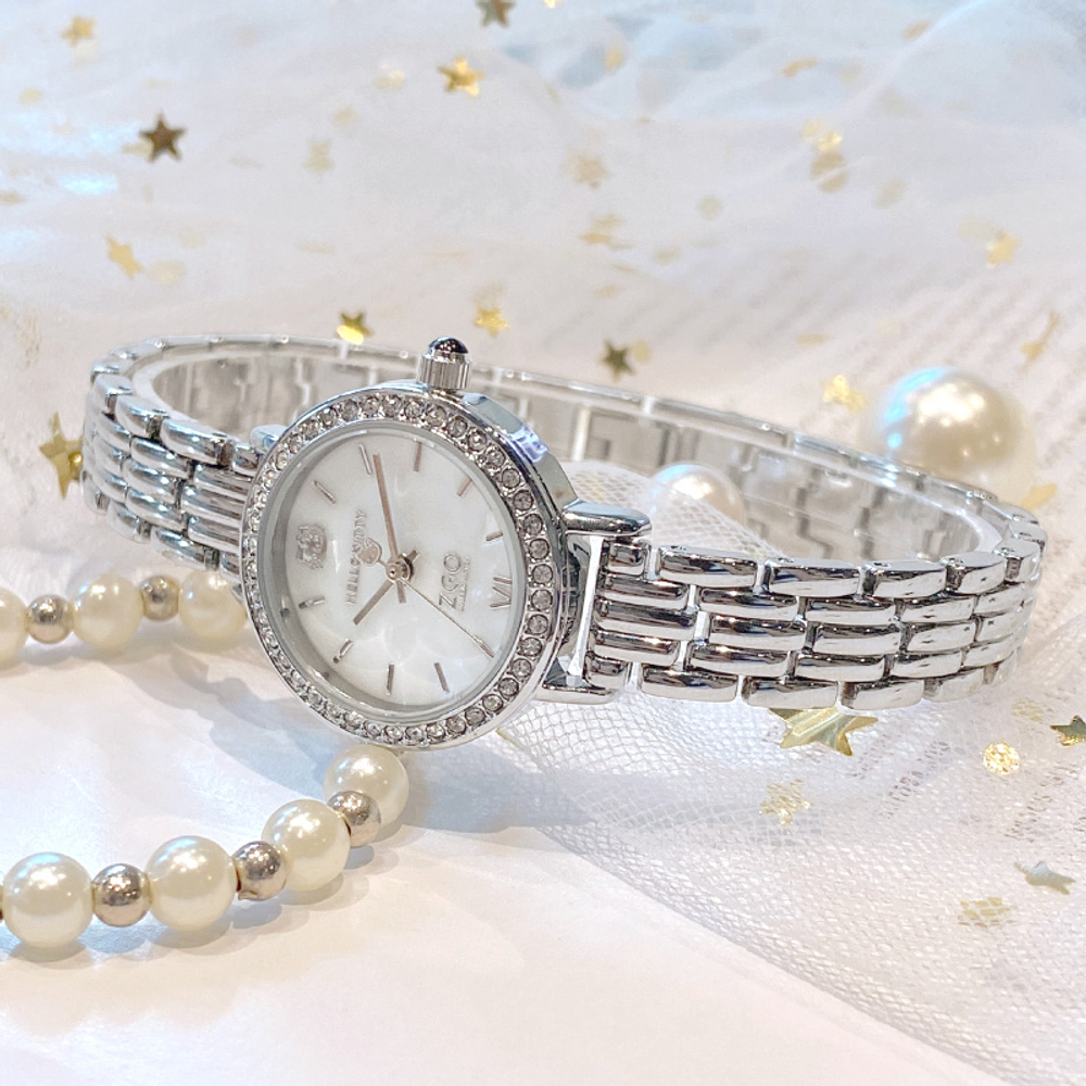 Zgo Sanrio Co branded Quartz Movement Alloy Strap Watch Women"s Watch Mother of Pearl Color Watch Dial