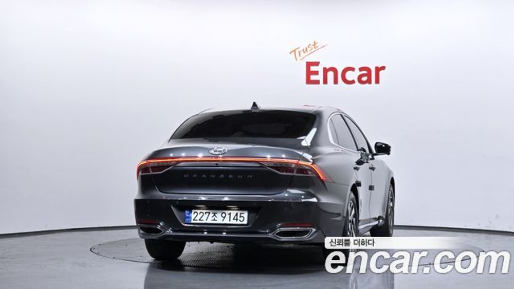Hyundai Grandeur Exclusive — 2020