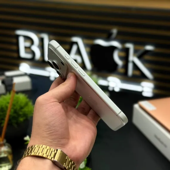 Б/У Телефон Apple iPhone 17 Pro 256Gb Silver eSim 100% (KD2WQ40219)