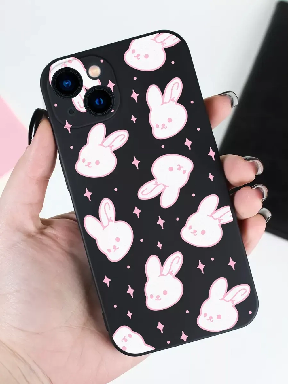Чехол на iPhone 13 с принтом