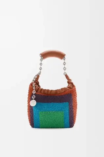 Loewe Мини-сумка-мешок Squeeze из кожи с бисером, карамельный