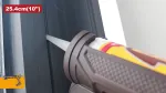 Аккумуляторный пистолет для герметика INGCO CCGLI20021 — нанесение герметика в шов металлической панели